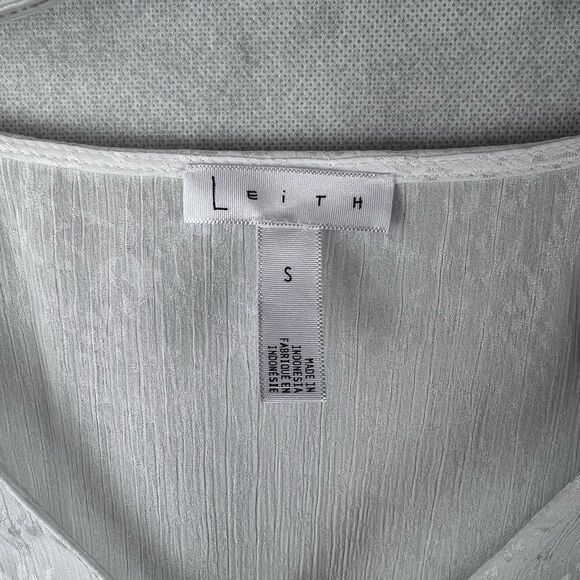 Sz S Leith White Floral Wrap Top - Picture 8 of 9